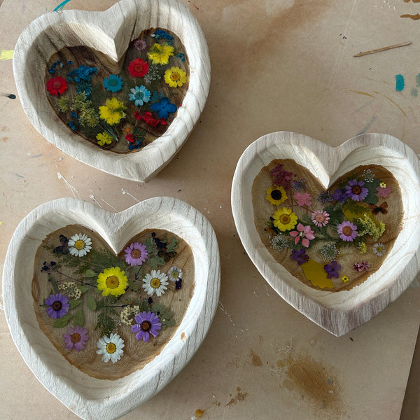 May 6th  - Dried Floral Heart Resin Art Workshop (6p - 8p)